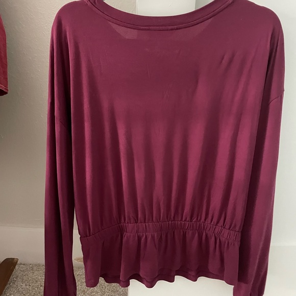 Banana republic knit top with elastic at waist & wrist - Picture 4 of 6